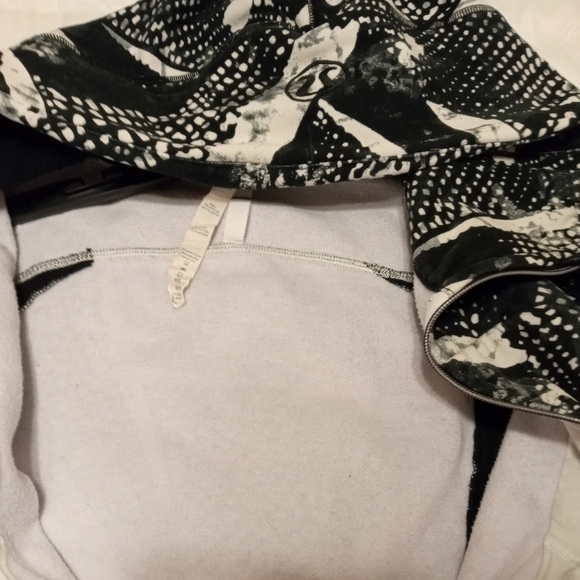 Lululemon Scuba Hoodie III Static Mist White Black / Black, W4IC8S, Size 6 - Picture 13 of 16